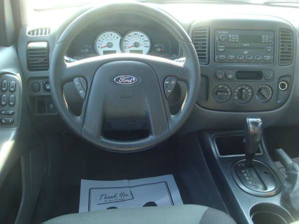 2005 Ford Escape Reg Cab 159.5 WB C5B