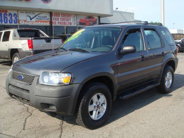 2005 Ford Escape Reg Cab 159.5 WB C5B