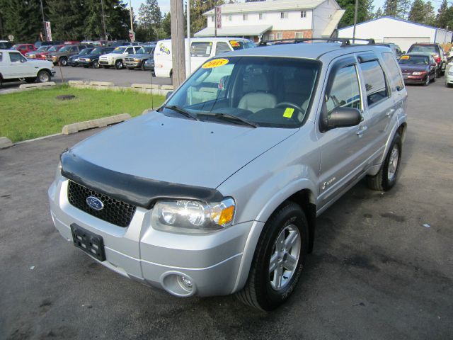 2005 Ford Escape Ram 3500 Diesel 2-WD