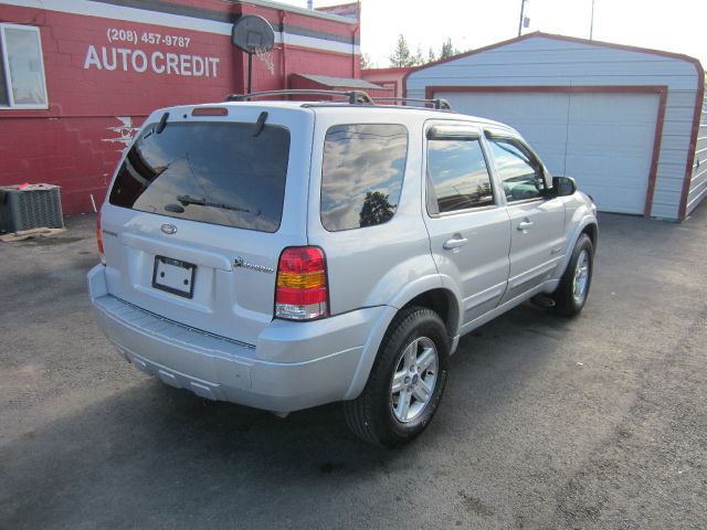 2005 Ford Escape Ram 3500 Diesel 2-WD