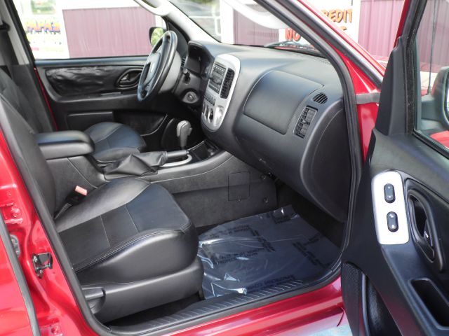 2005 Ford Escape Super