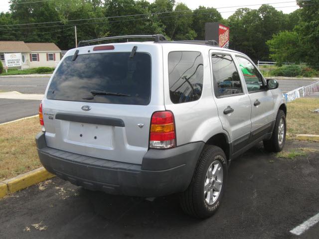 2005 Ford Escape ESi