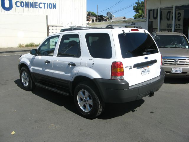 2005 Ford Escape SL 4x4 Regular Cab