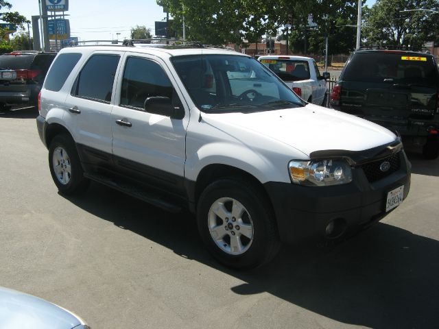 2005 Ford Escape SL 4x4 Regular Cab