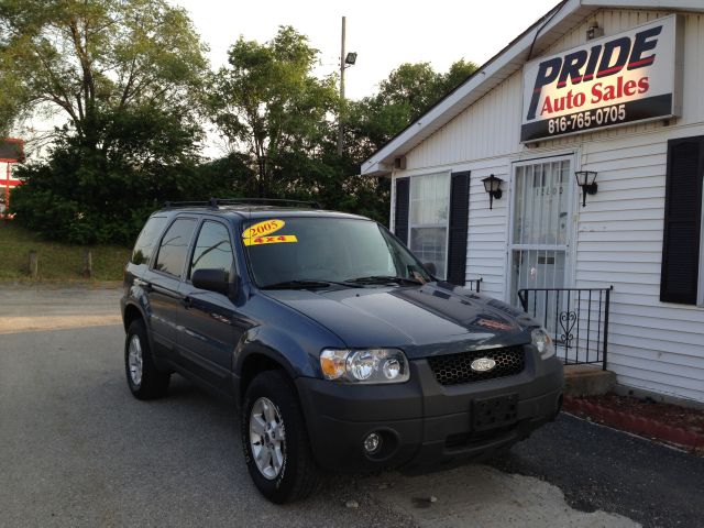 2005 Ford Escape 15