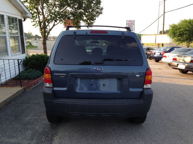 2005 Ford Escape 15