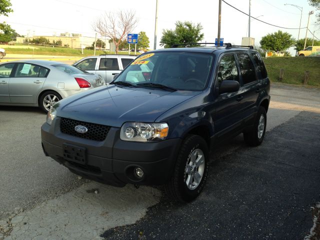 2005 Ford Escape 15