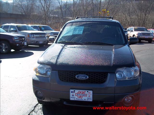 2005 Ford Escape Unknown