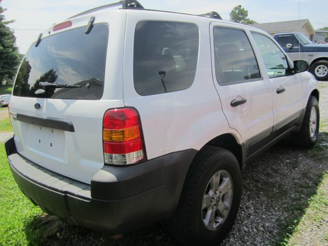 2005 Ford Escape SL 4x4 Regular Cab