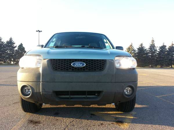 2005 Ford Escape SL 4x4 Regular Cab