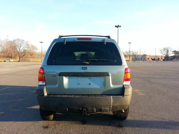 2005 Ford Escape SL 4x4 Regular Cab