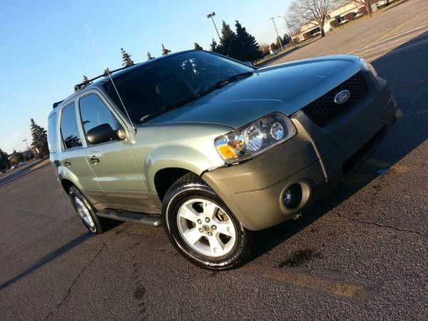 2005 Ford Escape SL 4x4 Regular Cab