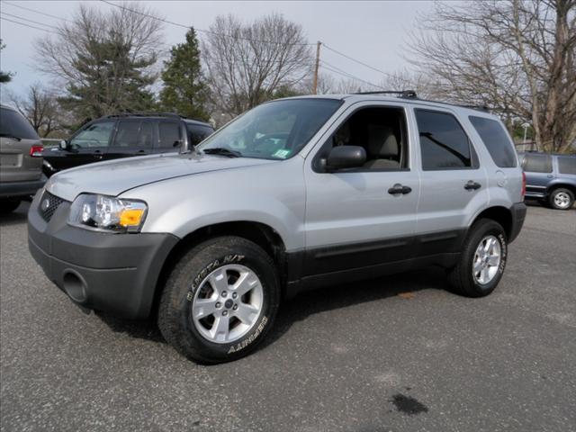 2005 Ford Escape ESi