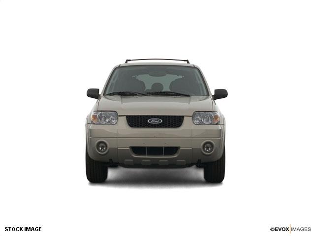 2005 Ford Escape XLS