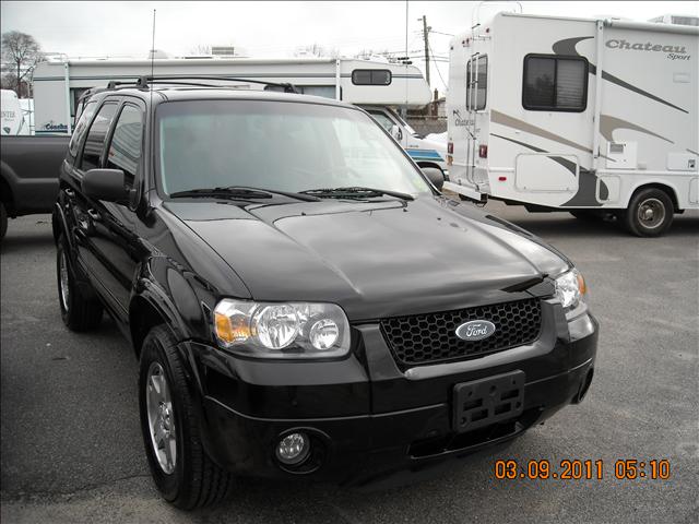 2005 Ford Escape SLT 25