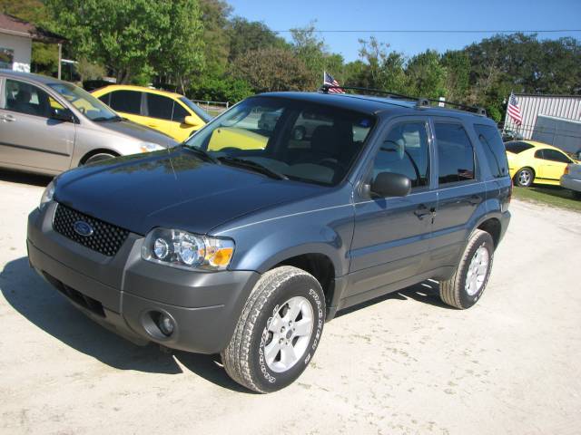 2005 Ford Escape ESi