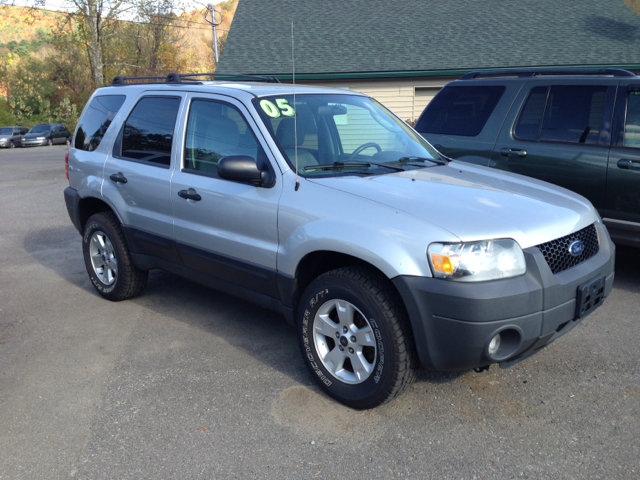 2005 Ford Escape SL 4x4 Regular Cab