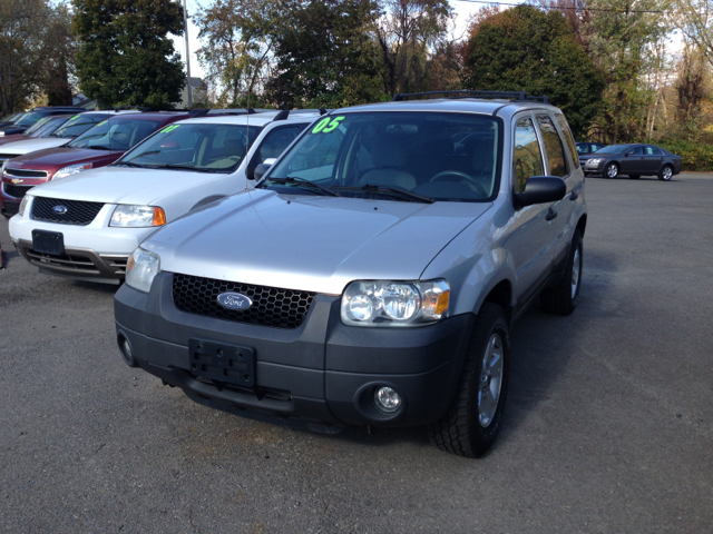 2005 Ford Escape SL 4x4 Regular Cab