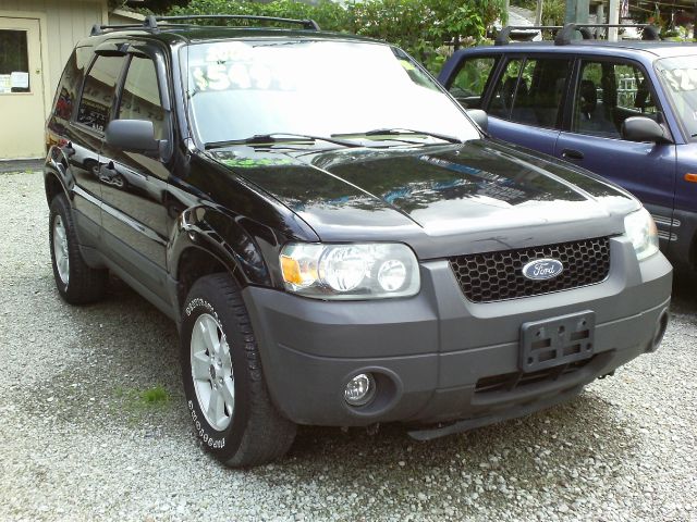 2005 Ford Escape SL 4x4 Regular Cab