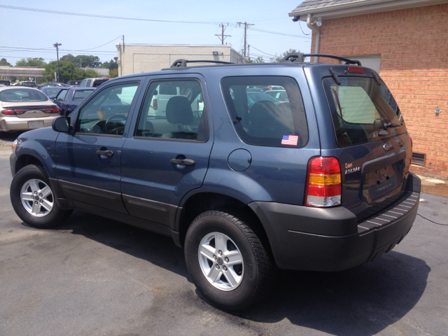 2005 Ford Escape XLS