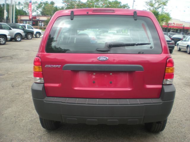 2005 Ford Escape Reg Cab 159.5 WB C5B