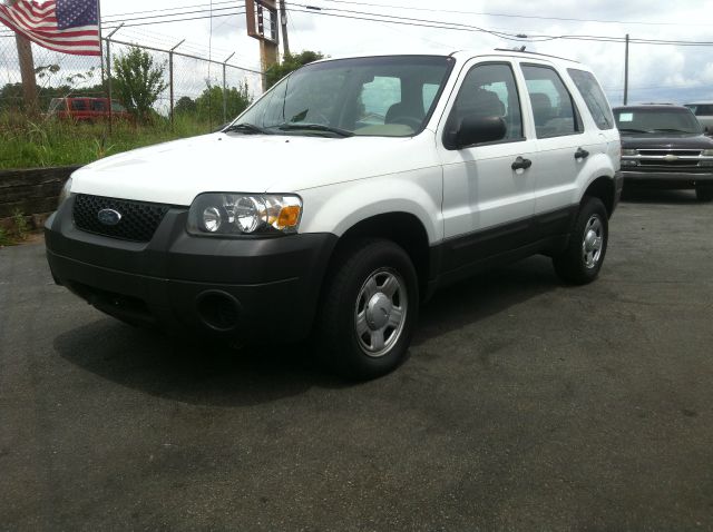 2005 Ford Escape Reg Cab 159.5 WB C5B