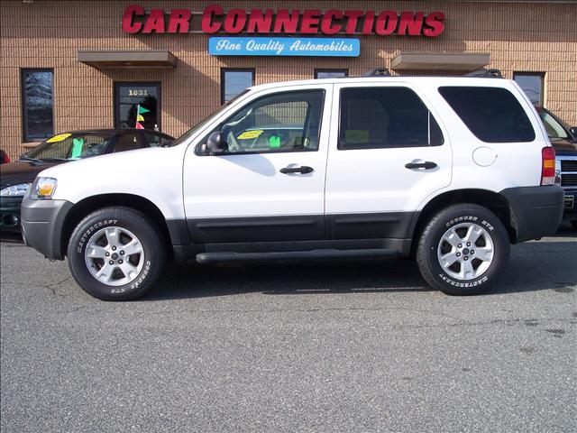 2005 Ford Escape ESi