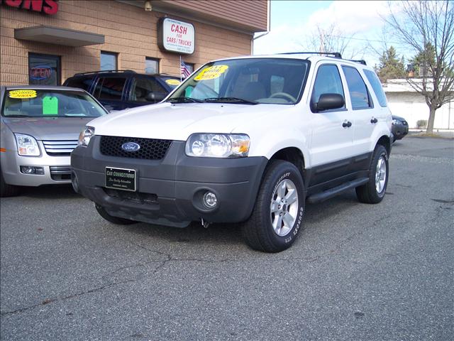 2005 Ford Escape ESi