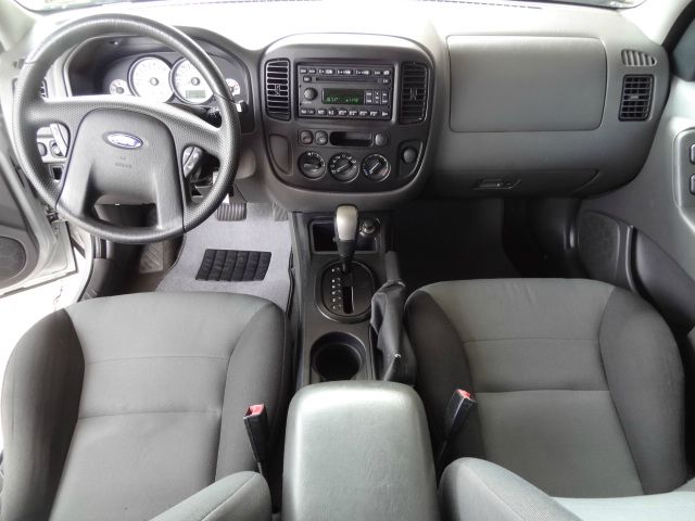 2005 Ford Escape Reg Cab 159.5 WB C5B