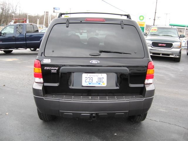 2005 Ford Escape ESi