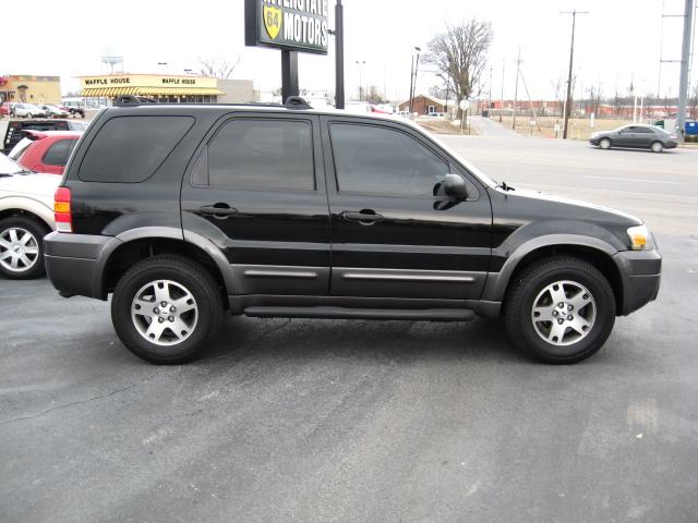 2005 Ford Escape ESi