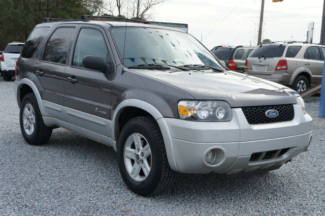 2005 Ford Escape Ram 3500 Diesel 2-WD