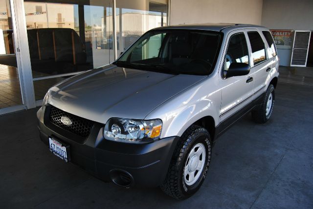 2005 Ford Escape 4dr Sdn Premier 2WD