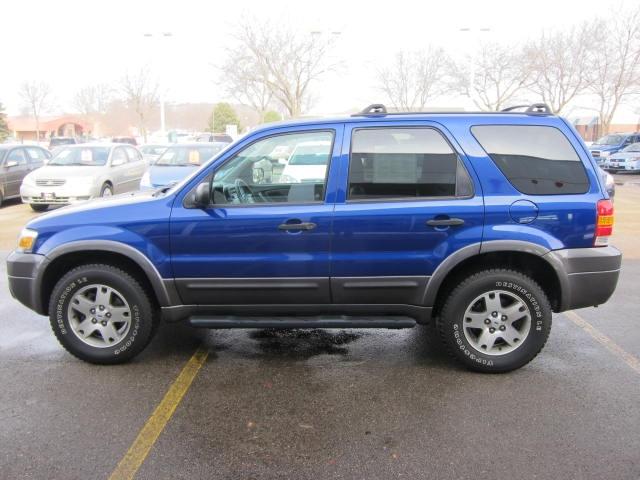 2005 Ford Escape ESi