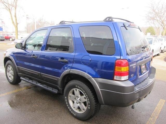 2005 Ford Escape ESi