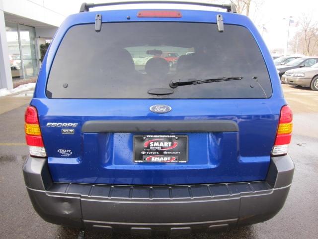 2005 Ford Escape ESi