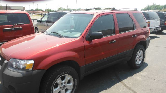 2005 Ford Escape SL 4x4 Regular Cab