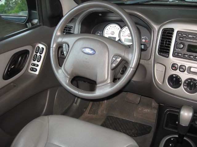 2005 Ford Escape SL 4x4 Regular Cab