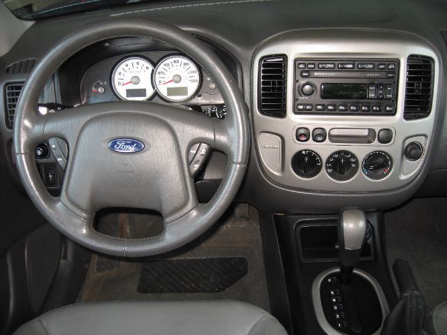 2005 Ford Escape SL 4x4 Regular Cab