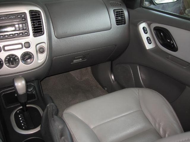 2005 Ford Escape SL 4x4 Regular Cab