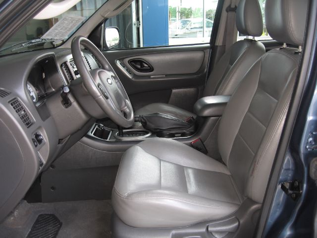 2005 Ford Escape SL 4x4 Regular Cab