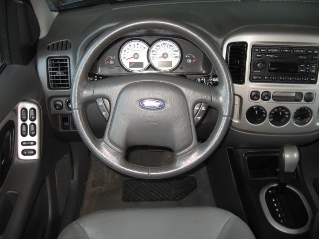 2005 Ford Escape SL 4x4 Regular Cab