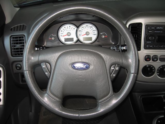 2005 Ford Escape SL 4x4 Regular Cab