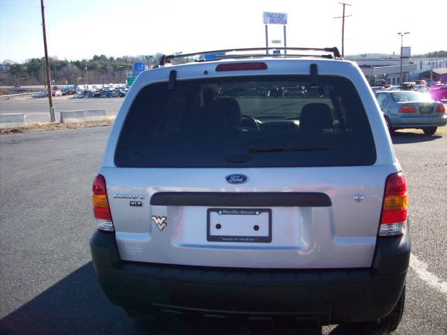 2005 Ford Escape ESi