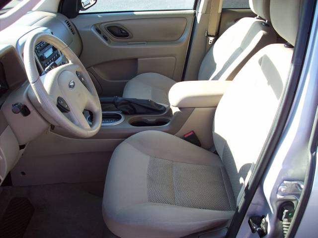 2005 Ford Escape ESi