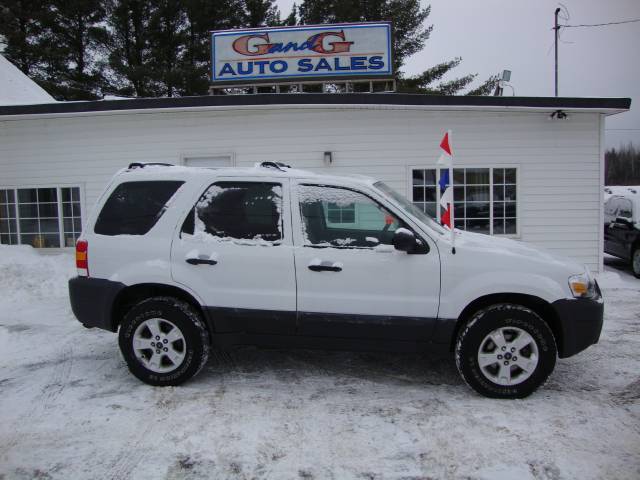 2005 Ford Escape ESi