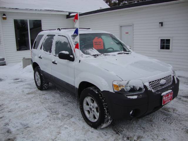 2005 Ford Escape ESi