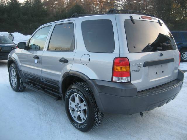 2005 Ford Escape ESi