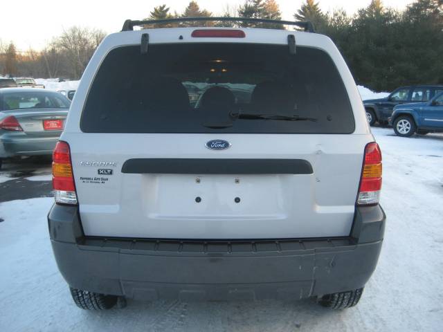 2005 Ford Escape ESi