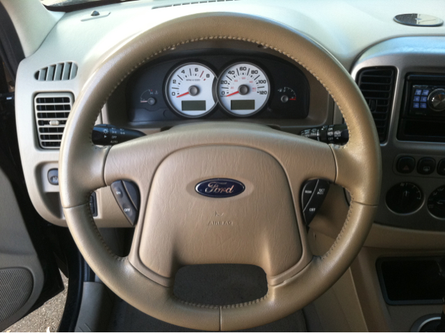 2005 Ford Escape Super